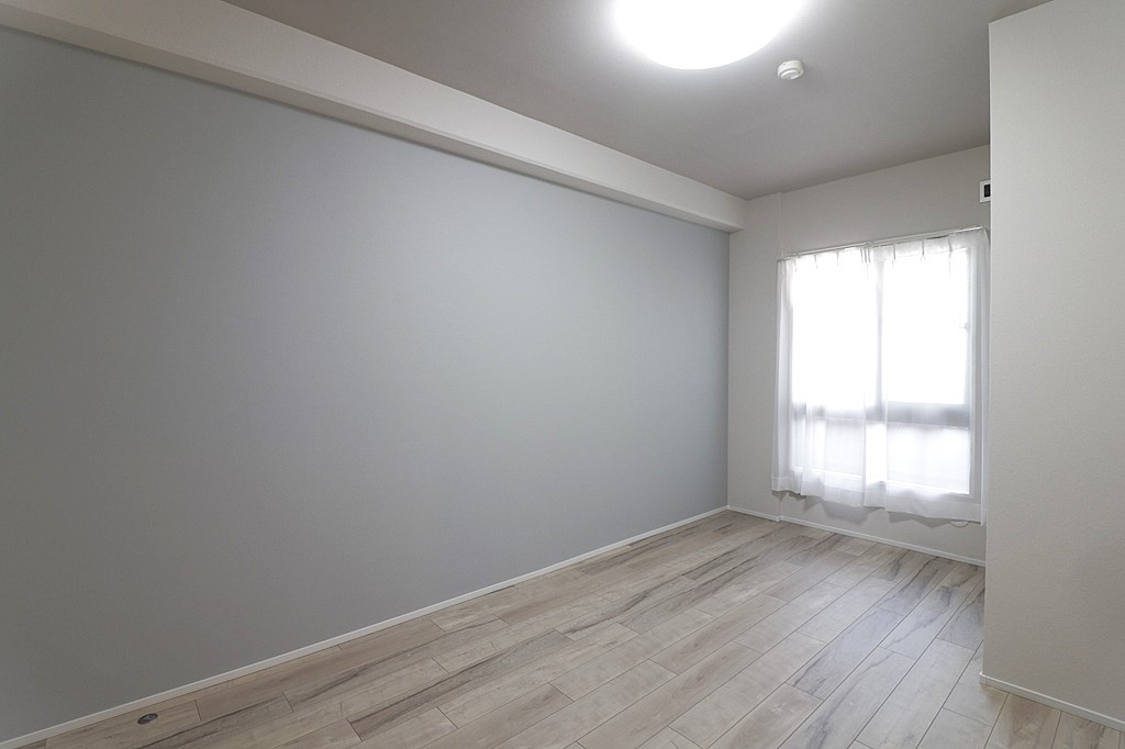 ※写真は同形状・同仕様の施工例です。実際の建具やクロスの色味とは異なる場合があります