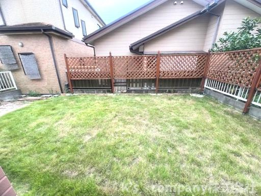 南側にはゆったりとした広さのお庭付き☆植栽や家庭菜園、フェンス扉を設置するとドッグランにもご利用可能です♪