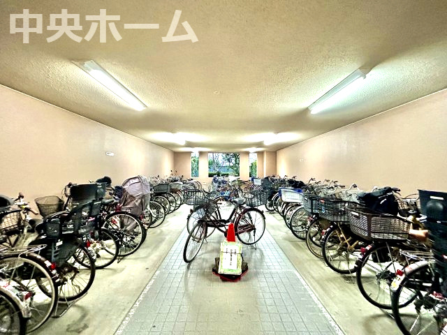 【自転車置き場】最新の空き状況や費用などの詳細は担当スタッフまでお問い合わせください。