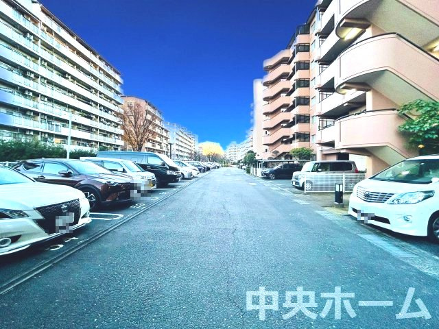 【敷地内駐車場】最新の空き状況や費用などの詳細は担当スタッフまでお問い合わせください。