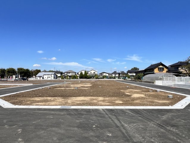 久喜市西（全28区画）15号地　現地写真　お子様の通学にも安心な距離！青葉小学校まで徒歩9分です。