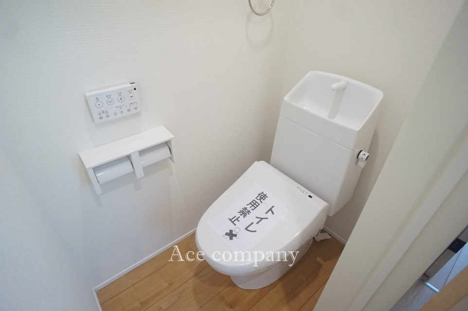 トイレは1階と2階の各階に完備です☆