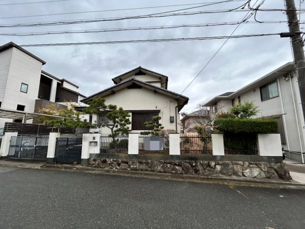 【 新規専任物件 川西市緑台6丁目 建築条件無しの前面道路含む現地写真】