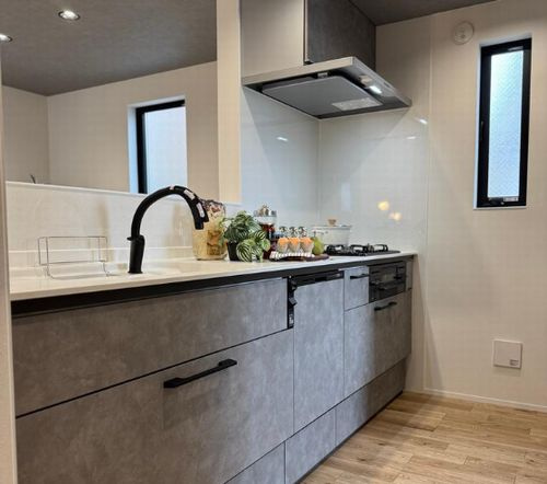 綾瀬市深谷中7丁目　中古一戸建て