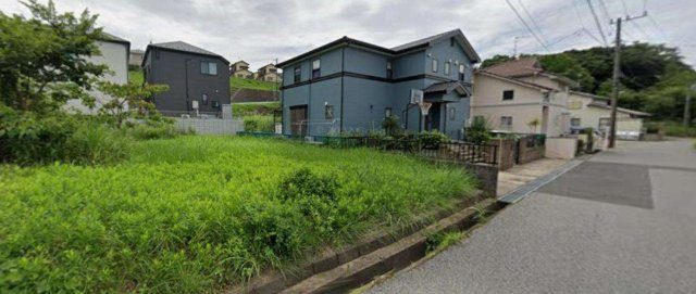 緑と静けさに囲まれた閑静な住宅街。心地よい住環境で、家族の笑顔があふれる暮らしを実現します。