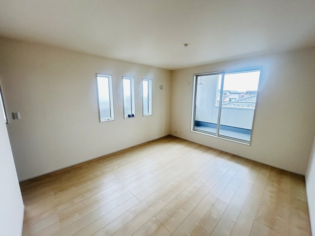 現地写真　全室南向きで明るいお部屋、子供部屋は明るい方が良いですよね♪       　　　     　     　