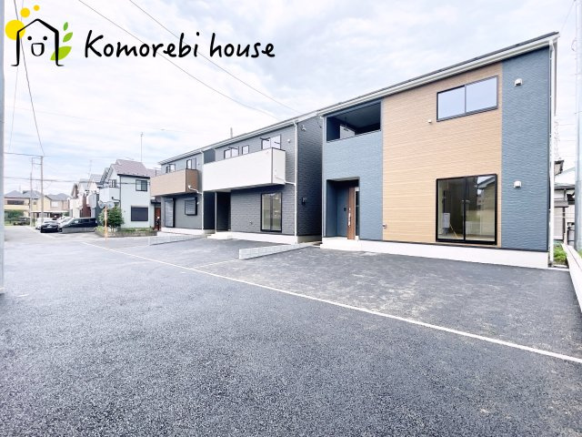 前面道路含む現地写真です