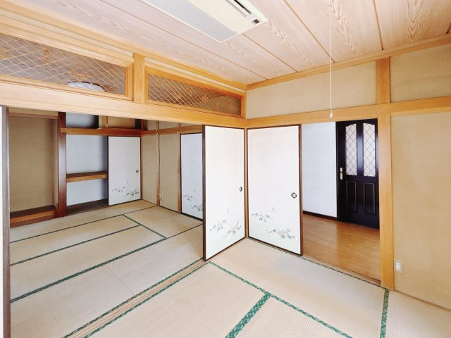 ■和室｜フローリングでは感じることのできない圧倒的な寛ぎやすさを実感してください。周りを気にせず寝そべれば心地の良い時間を過ごせます♪