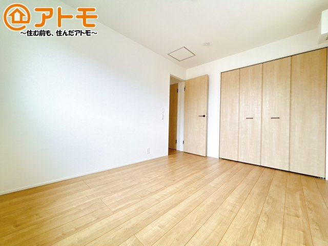 各居室に収納がついているので、部屋の中をすっきり見せることができますね！