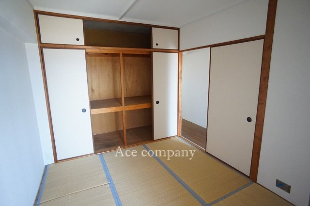【和室4.5帖】押し入れ完備です♪