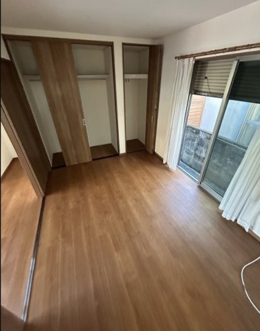 使い勝手のいい洋室です