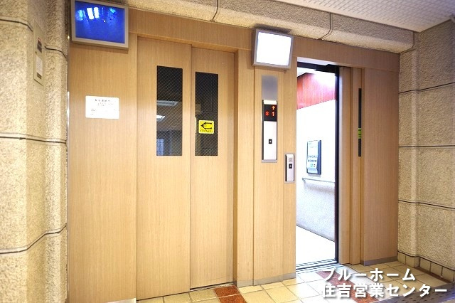 エレベーターが2基ございます！