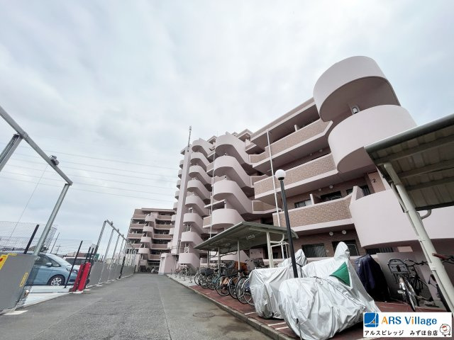 屋根付き駐輪場