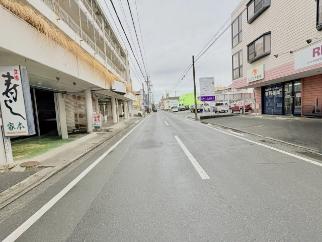 西側の前面道路