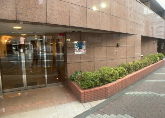 眺望の良さを楽しめるダイニングキッチンで家族団らんの時間を過ごしてはいかがでしょうか。バルコニーから見える景色を家族で眺める時間は、時間が経つのを忘れてしまいそうですね。是非、現地を見に行きましょう！