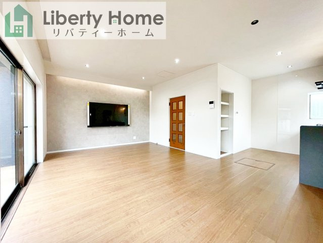 ご予約をいただければ、『平日の空いた時間』『周辺物件まとめて見たい』『1件だけ見たい』ももちろん可能です♪　お気軽にお問合せください♪