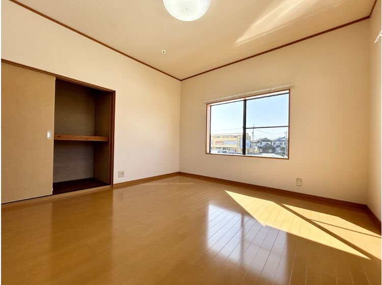 主寝室8帖