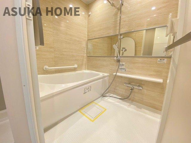 毎日の疲れを癒すバスタイム。浴室換気乾燥暖房機付きでお風呂の環境の維持にも！