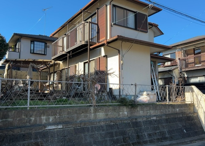 家を建てる前提で土地を探している場合、地盤の丈夫さは譲れない条件の一つです。地盤が脆弱だと追加工事が必要となります。また、過去に地盤沈下や液状化現象を起こした土地は、できるだけ避けた方がいいでしょう。