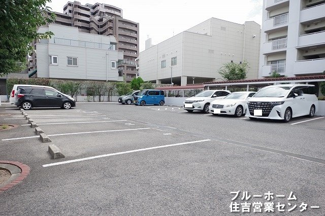 敷地内にある駐車場です！