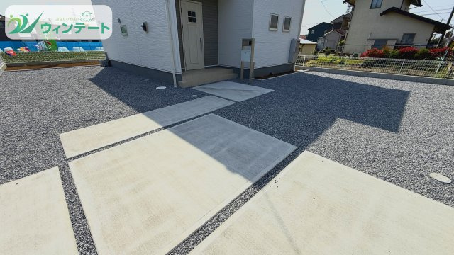 駐車スペース2台分を確保。ご夫婦でそれぞれ車を所有しても安心の広さです。