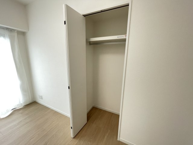 各居室に収納がついており、家族で使い分けしやすくなっています。　