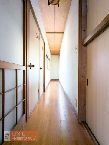 1階北側の通路です。　