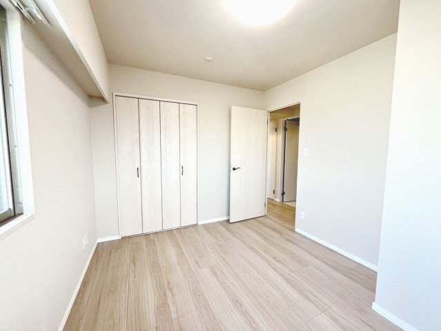 個人の部屋や寝室として使える洋室です