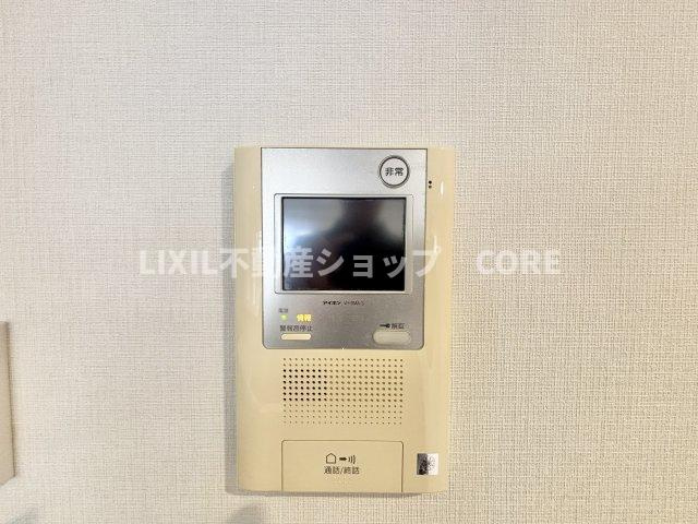 「見える安心」をカタチにしました。誰が来てもわかる様にモニター付きインターホン！