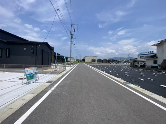 駐車時にも嬉しい前面6ｍ道路に面した住まい☆