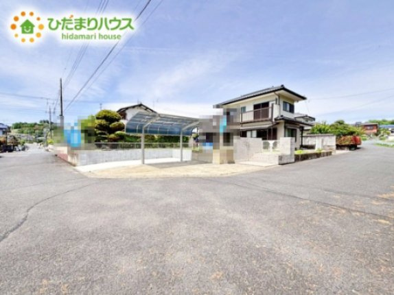 広々道路で駐車もラクチン！！