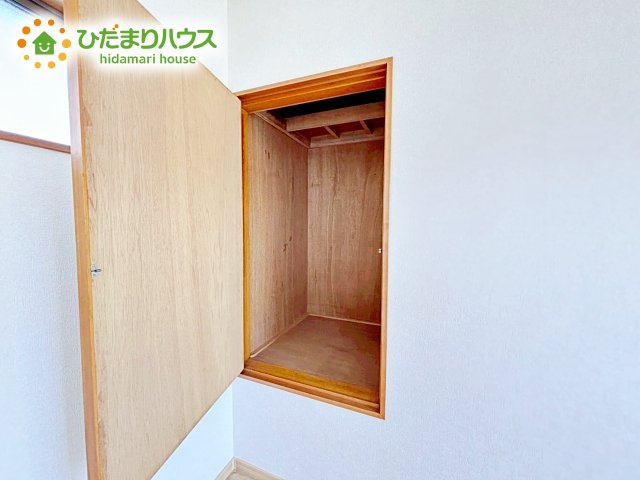 ちょこっとした収納があることで、消耗品のストックをするのにも便利です☆