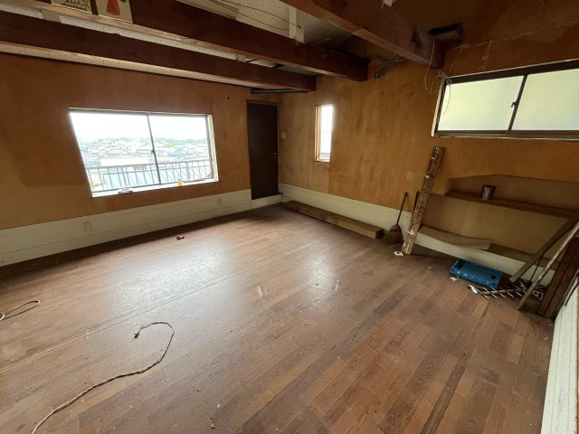 カーポートの上の部分のお部屋です