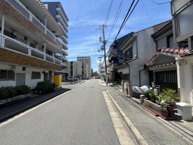 【前面道路含む現地写真】陽当たりや周辺環境など現地にて直接ご確認いただけます！