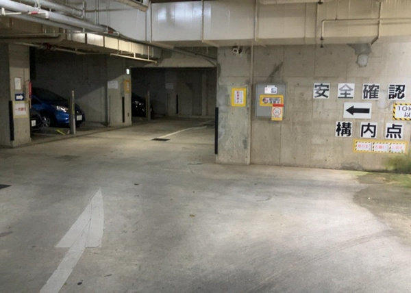 コープ野村緑山ヒルズ弐番館の駐輪場