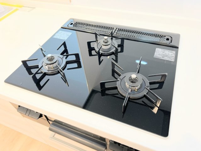 ◆毎日使うものだからこそ、料理をする人にとって何口あるのかは重要なポイントですね！【モデルルーム写真】