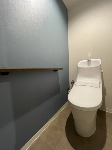 プライベート空間として機能や内装にこだわった、優しい雰囲気のトイレはリラックス空間へ。