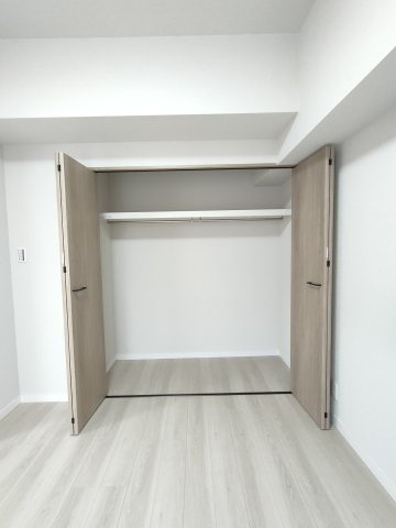 【洋室3　収納】