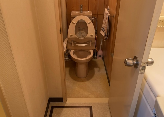 トイレは大きさや形、機能、抗菌性などが異なる多種多彩なタイプが各メーカーから出ています。それぞれに良さがあるため、事前にどういったタイプのトイレがいいのかをご家庭内で決めて、内見に行くといいでしょう。