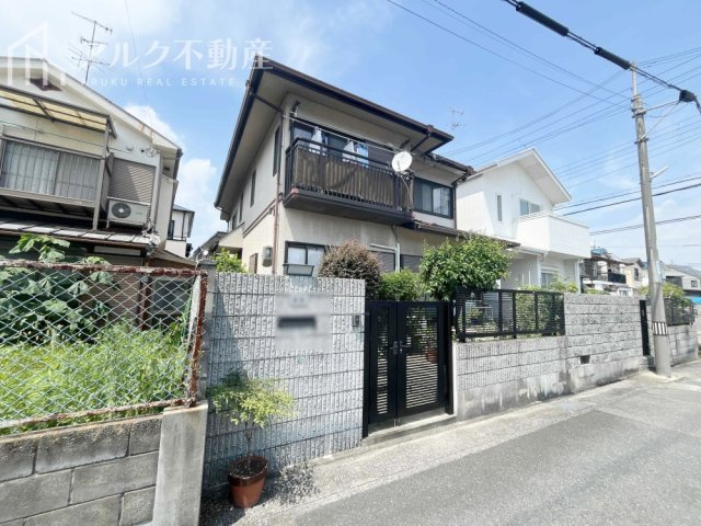 軽量鉄骨造2階建