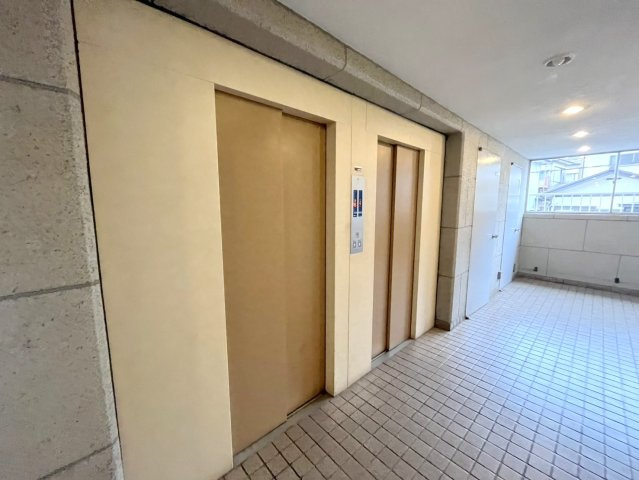 エレベーターホール