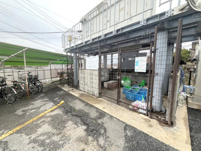 駐輪場・ゴミ捨て場