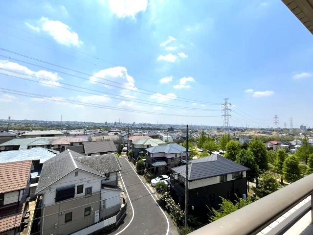 窓からの景色も広々としています！