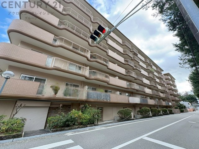 鉄筋コンクリート造7階建て