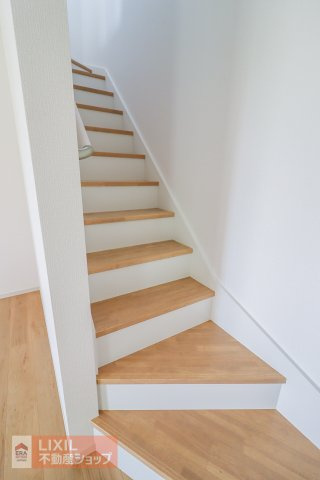 【Erde真岡市下高間木2期　2号棟の内装】