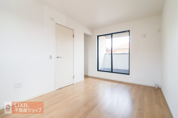 【Erde真岡市下高間木2期　2号棟の洋室】