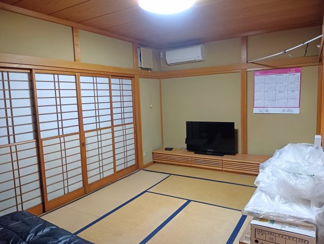 7.5帖の和室にテーブルを配置すれば飲食店の一部として活用できます！
