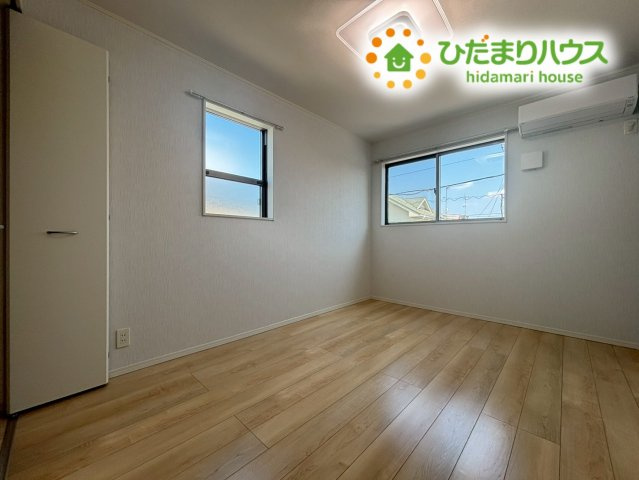 多目的に活用できるシンプルで使いやすい洋室です！お子様のお部屋としてはもちろん、リモートワーク用の書斎や趣味を楽しむお部屋としても大活躍♪ご家族の生活様式に合わせて自由に活用していただけます！