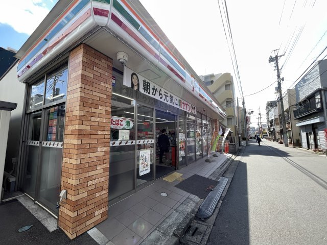 セブンイレブン北浦和駅東店まで約130ｍ。