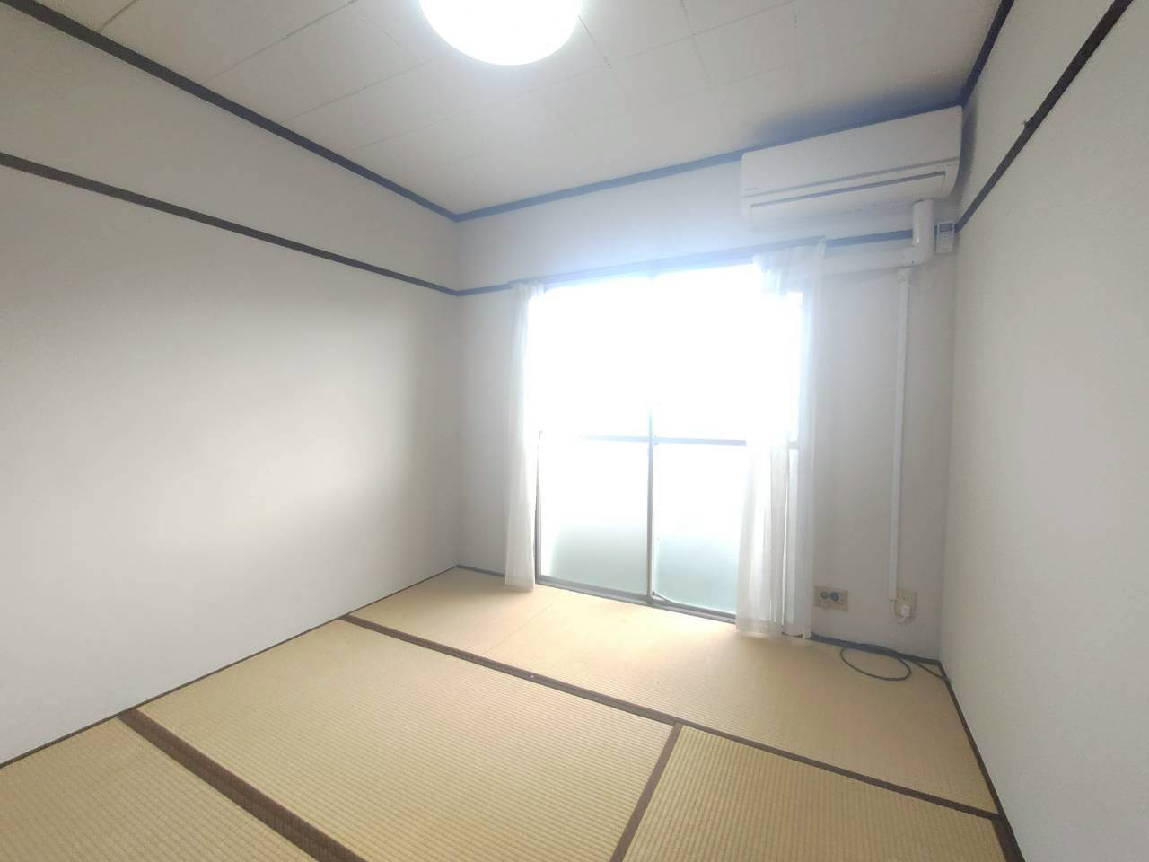 バルコニー側和室